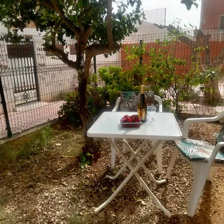 Bungalow Con Piscina Ferienhaus